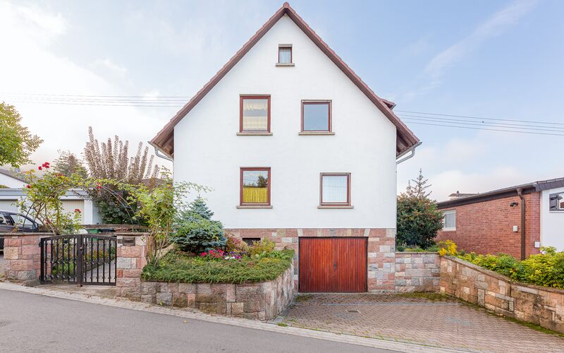 Objekt-ID 2105 Zweifamilienhaus Schriesheim, Außenansicht Frontal, Kamil Trojan Design